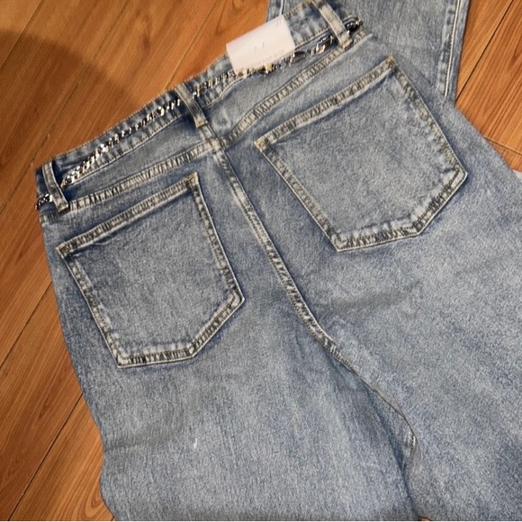 We Wore What High Rise  Dad Jean       W/Chain Belt Stretch Denim. - Picture 3 of 10